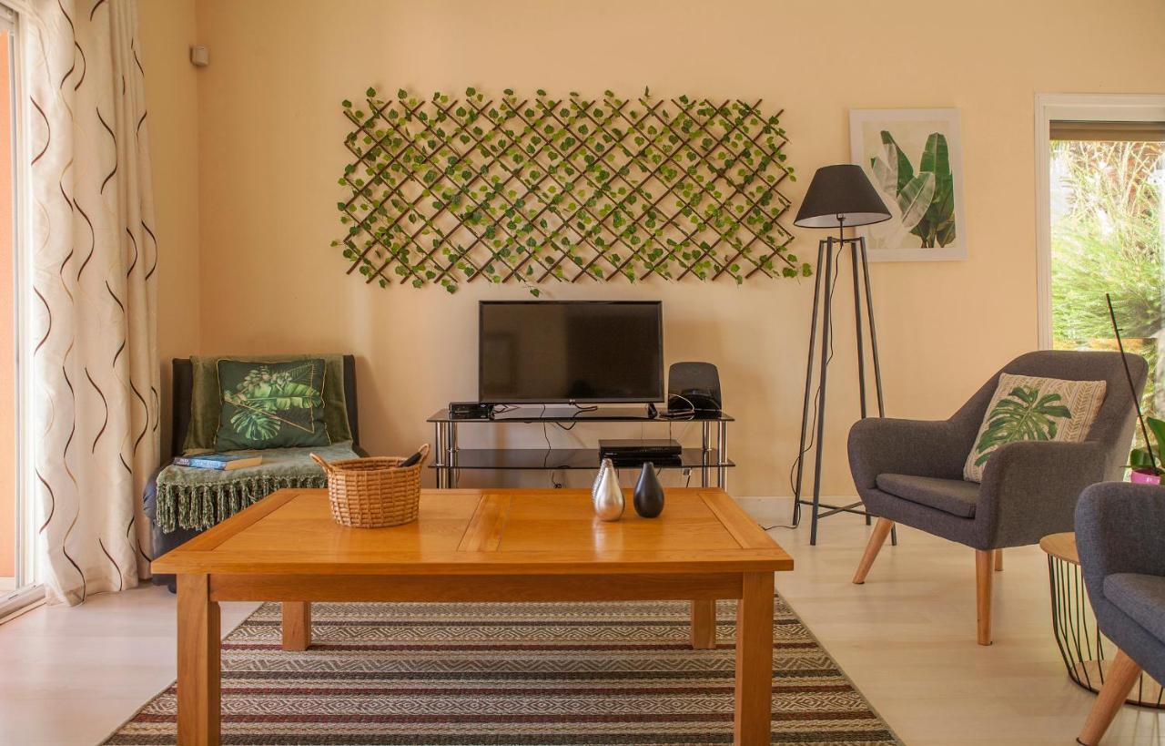 B02 - Fantastic Apartment With Pool Apartment