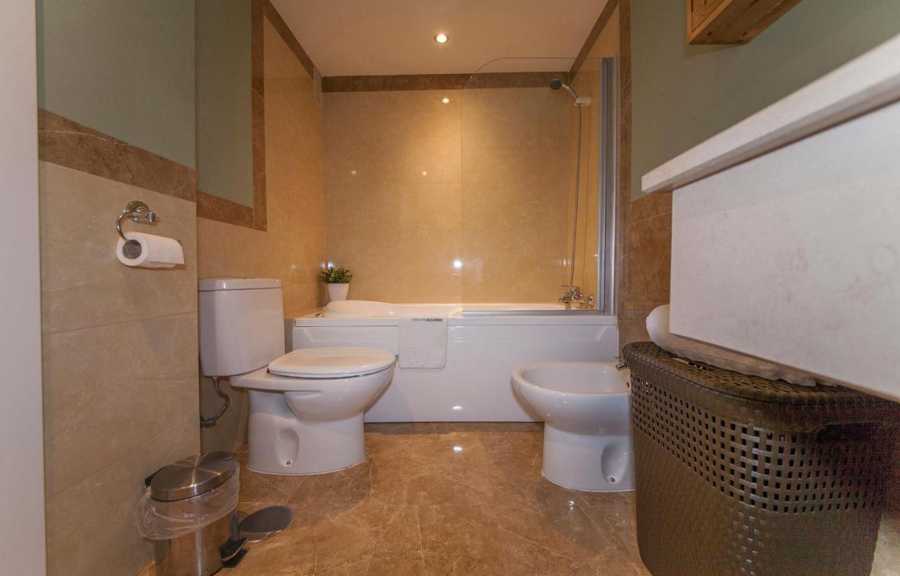 B02 - Fantastic Apartment With Pool Portimao
