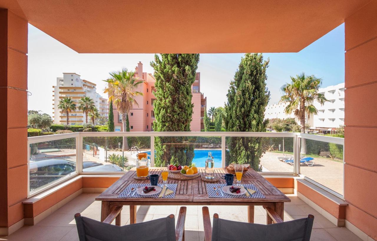 B02 - Fantastic Apartment With Pool Portimao