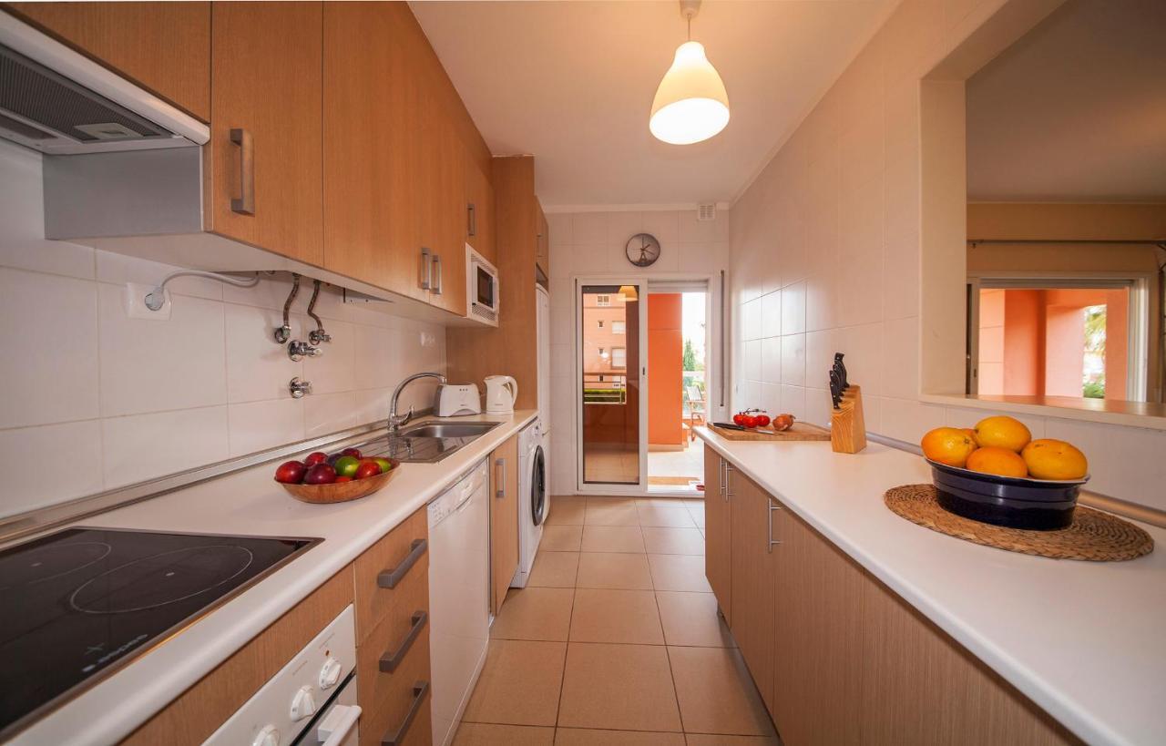 B02 - Fantastic Apartment With Pool Apartment Portimao